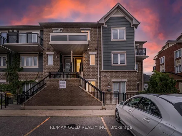 250 Sunny Meadow Blvd #215, Brampton, ON L6R 3Y6