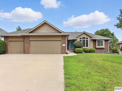301 Longwood Dr, Papillion, NE, 68133