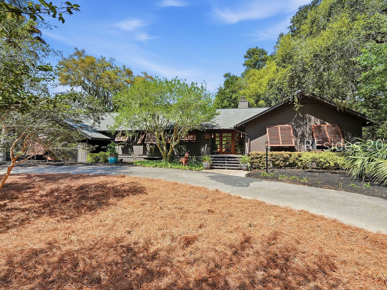 21 McIntosh Rd