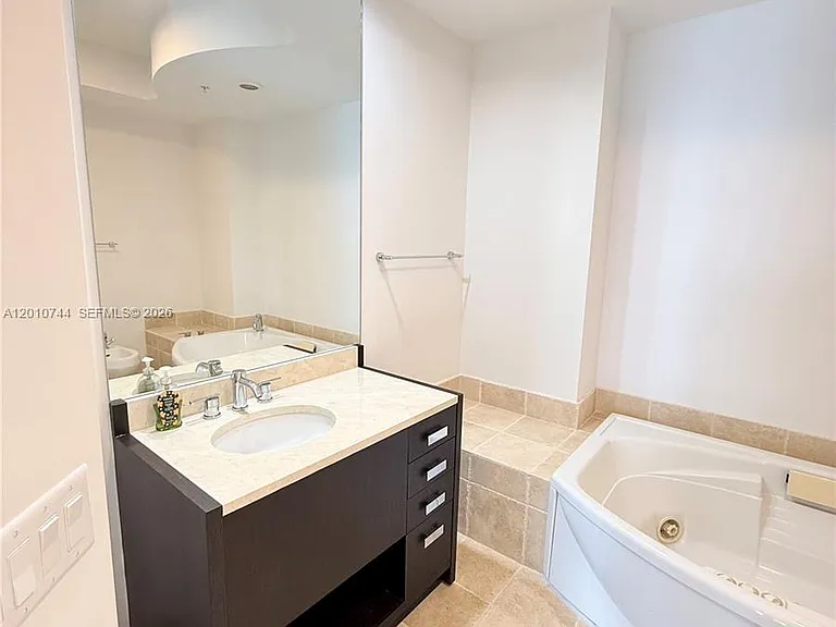 18201 Collins Ave #3708 — Photo 27