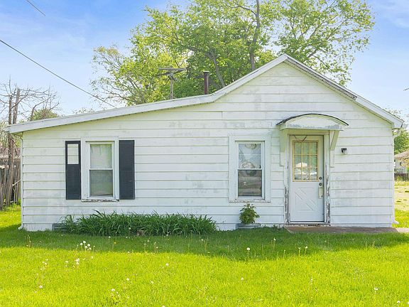 2nd image of 2604 N Oakwood Ave