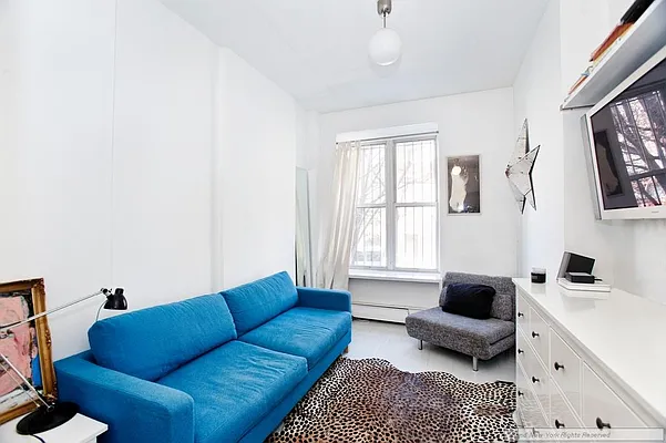 Sold by Bond New York | media 9