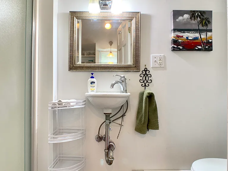 25 Briarwood Ave #COTTAGE — Photo 13