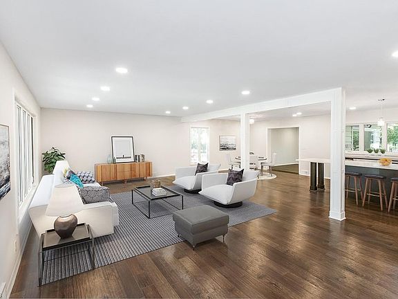 3rd image of 3000 E Belvoir Oval