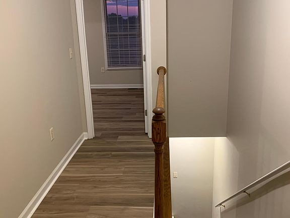 4th image of 2042 Edgewood Dr #2