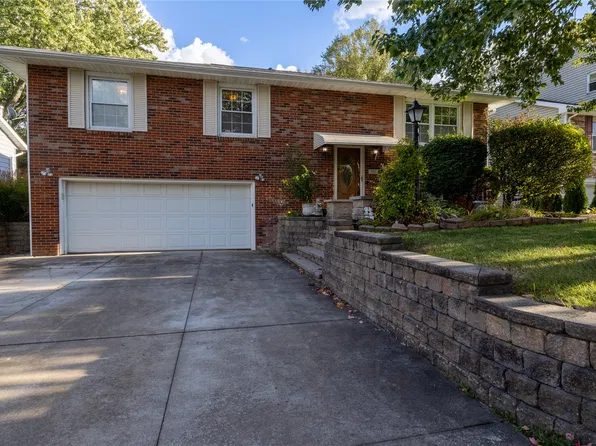 651 Mineo Dr, Erie, PA 16509