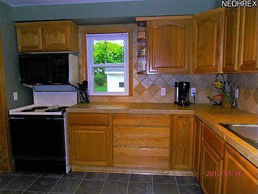 3rd image of 1103 Churchill Rd