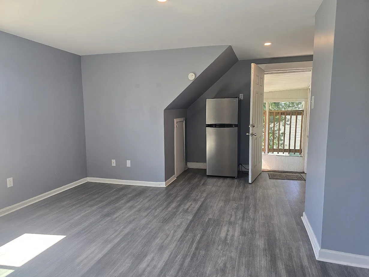 Studio, 750 sqft, $1,195 — Photo 4