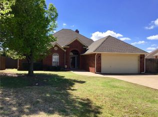 15629 Sugar Loaf Dr, Edmond, OK 73013