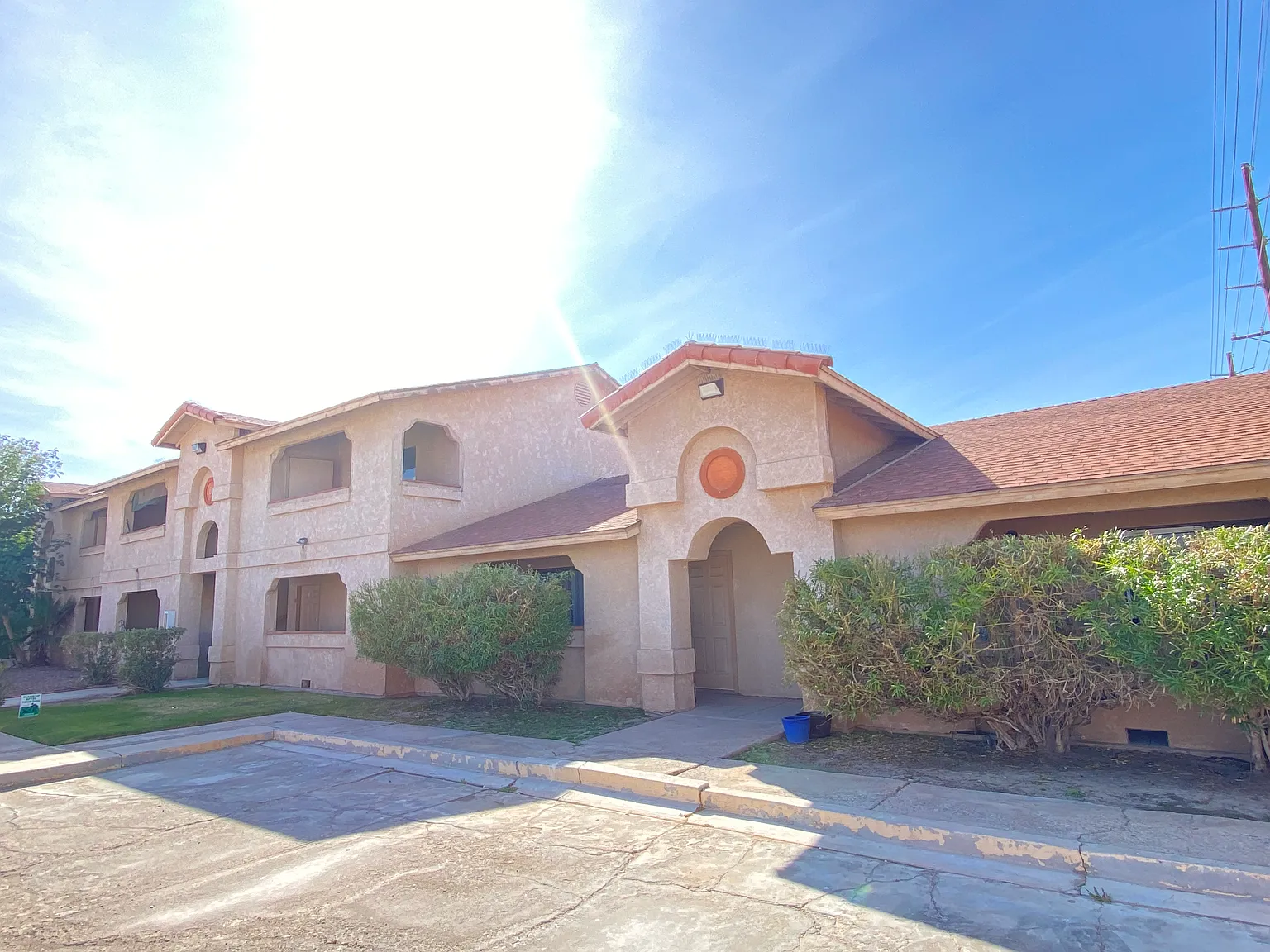 Sunrise Apartments — Photo 2