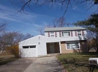 8 Polaris Ct, Turnersville, NJ 08012