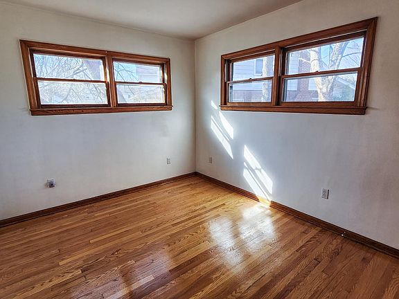 4th image of 1621 Kenwood Blvd SE #B