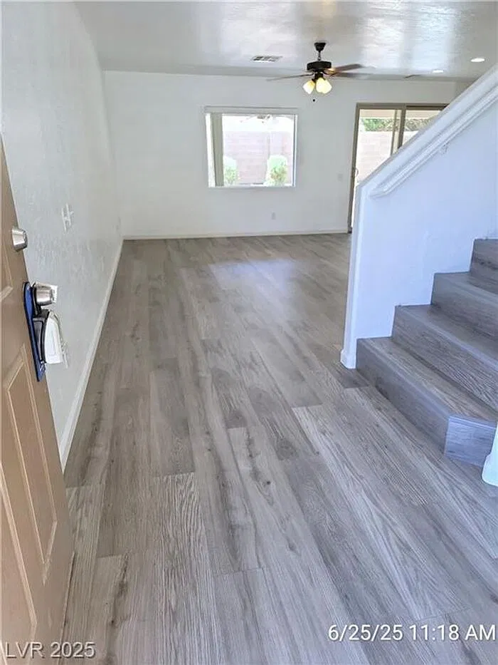 4 bed, 2.5 bath, 1845 sqft, $1,887 — Photo 3