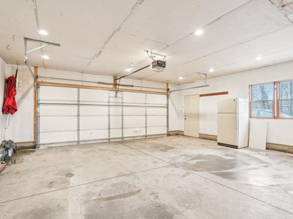 5074 Cannon Lake Trl, Faribault, MN 55021