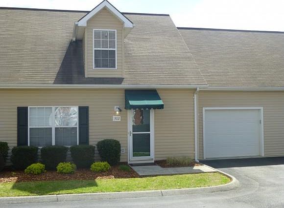 1st image of 302 Stratford Ct #0