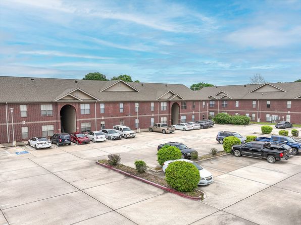 1025 S Donaghey Ave #4-406