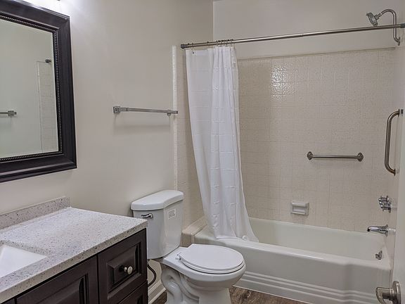 3rd image of 135 N Hayworth Ave APT 304