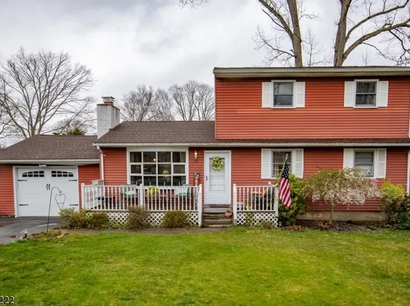 15 Madoc Trl, Jefferson Twp., NJ 07438