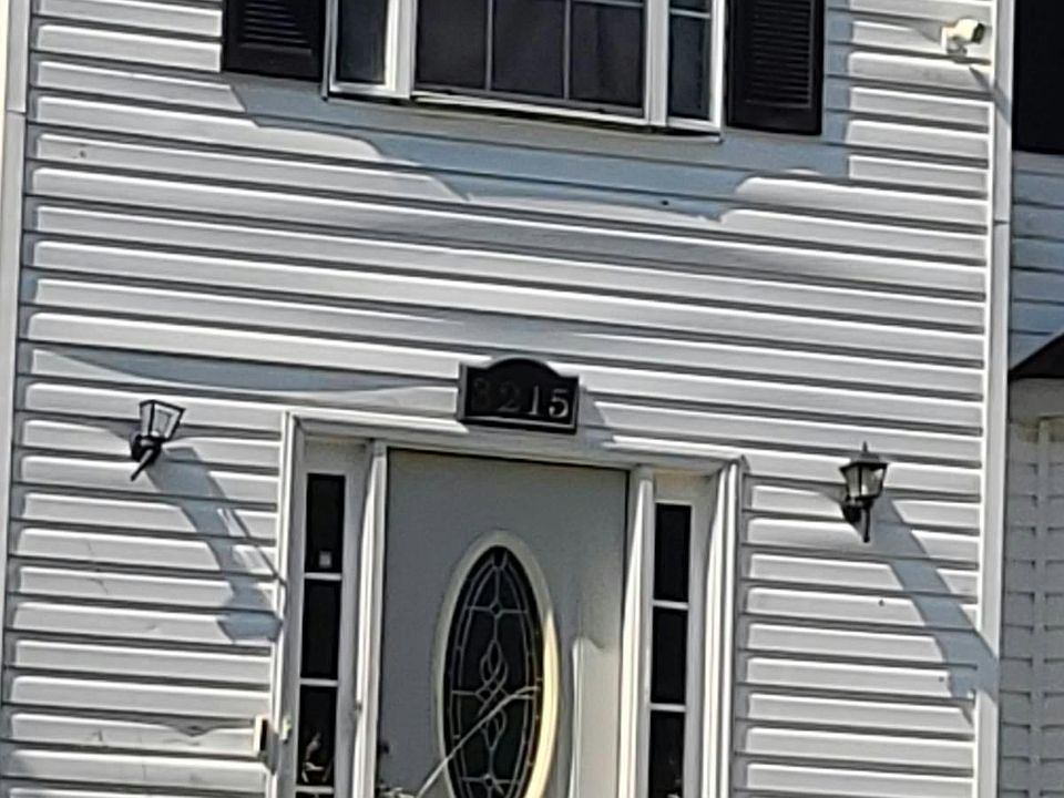 1st image of 3215 Clifton Farm Dr