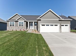 218 McCarran Ave NE, Cedar Rapids, IA 52402