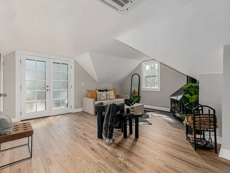 1130 N Lafayette St #5 — Photo 10