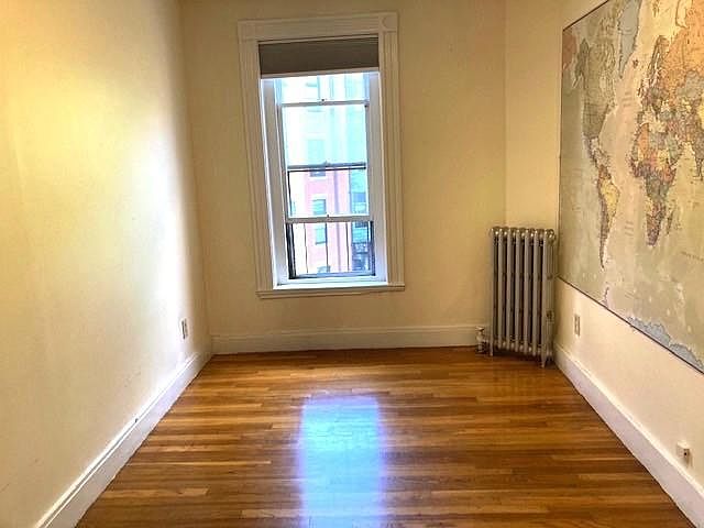 2nd image of 295 Newbury St #9A