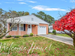 6 Villa Bella Court, Toms River, NJ 08757