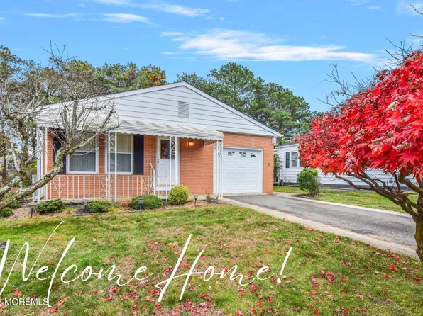 6 Villa Bella Court, Toms River, NJ 08757