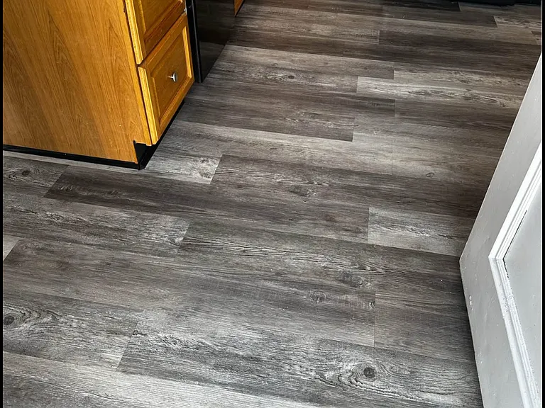 402 W Sample St — Photo 22
