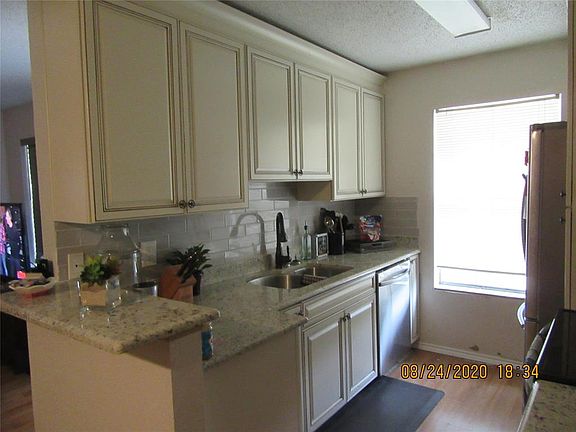 3rd image of 225 Briar Creek Dr