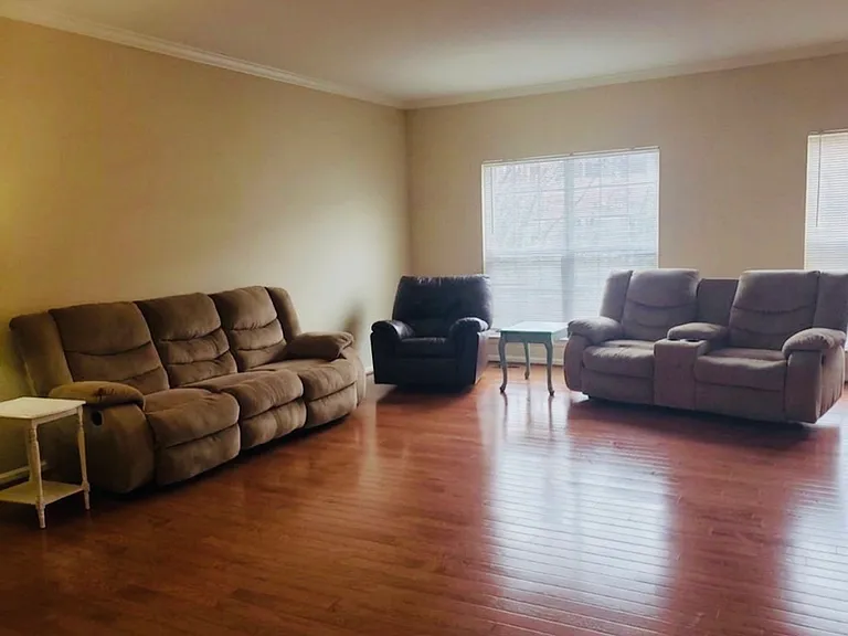 12327 Malvern Way — Photo 4