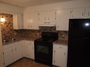 33 Boston St, Coventry, RI 02816