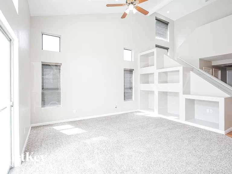 8017 Secret Ave — Photo 4