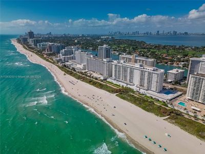5601 Collins Ave PENTHOUSE 3, Miami Beach, FL, 33140
