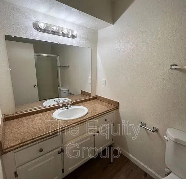 3912 W Meadow Ave — Photo 14
