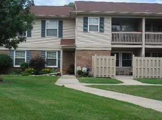 19236 Northridge Dr #64, Northville, MI 48167