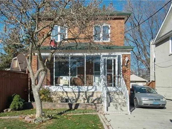 2 Robert St #Basement, Toronto, ON M9N 2J5