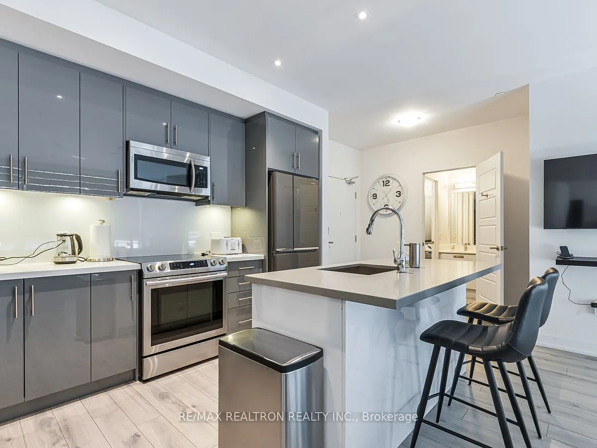 2 bed, $2,300 — Photo 2