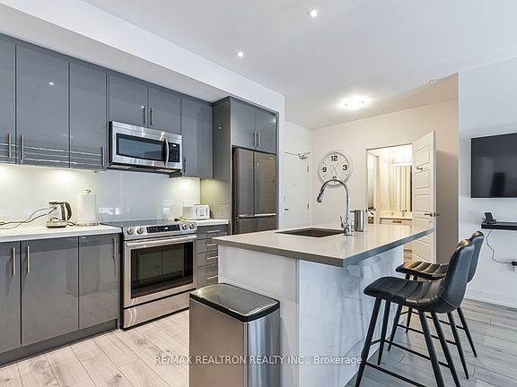 2nd image of 375 Sea Ray Ave #135
