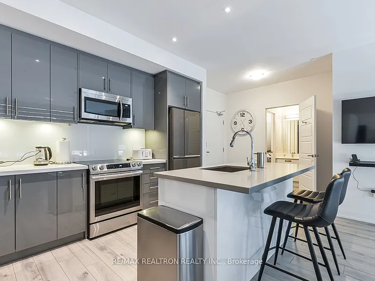 375 Sea Ray Ave #135 — Photo 2
