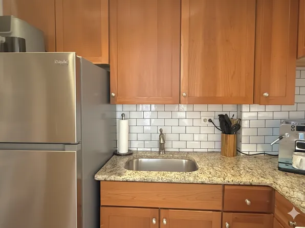 200 East 27th Street image 4 of 8