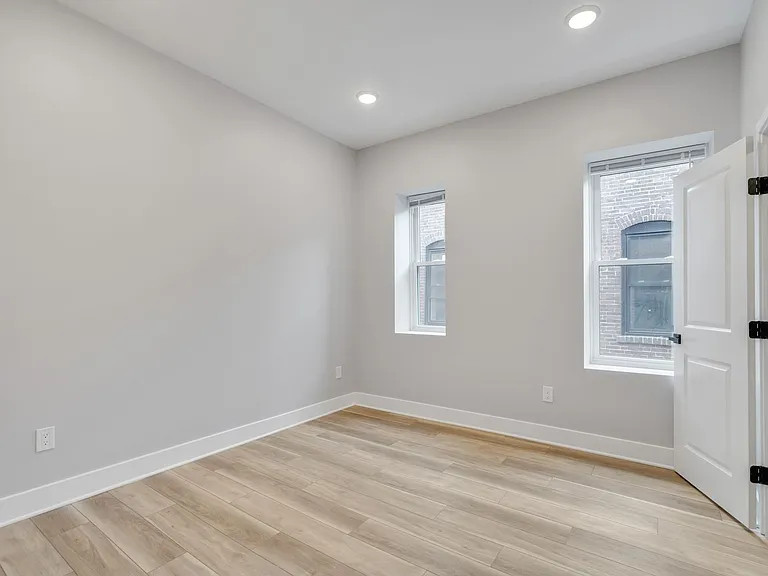 1231 Belmont Ave — Photo 4