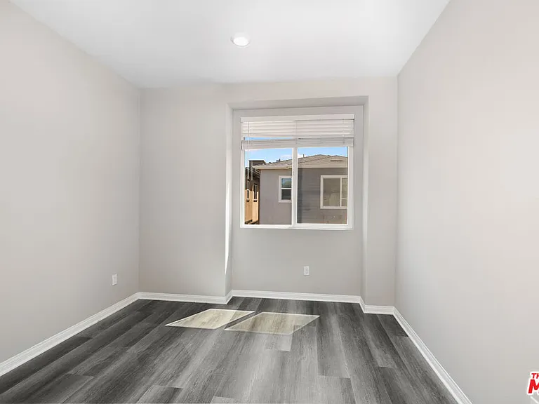 757 Daniel Freeman Cir — Photo 19