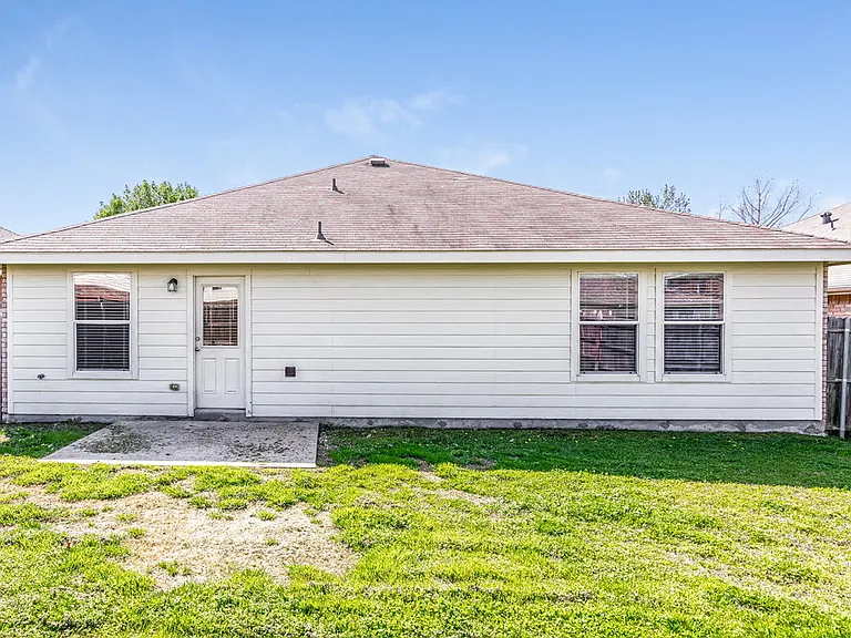 1118 Antoinette Dr — Photo 16