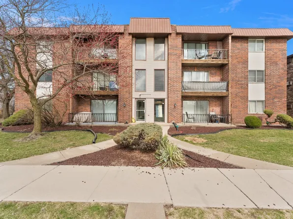 17701 Park Blvd APT 104, Lansing, IL 60438