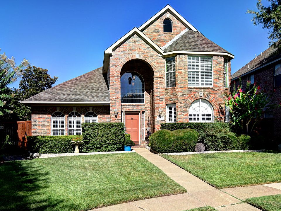 1st image of 779 Lakeview Dr