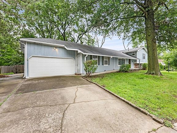 2nd image of 3216 W 22nd Ct