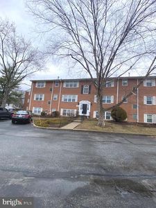 804 South Ave APT D4, Secane, PA, 19018