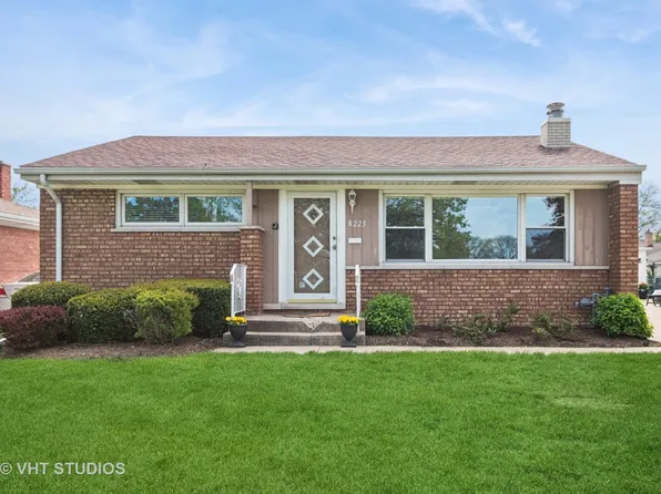 8223 N Washington St, Niles, IL 60714