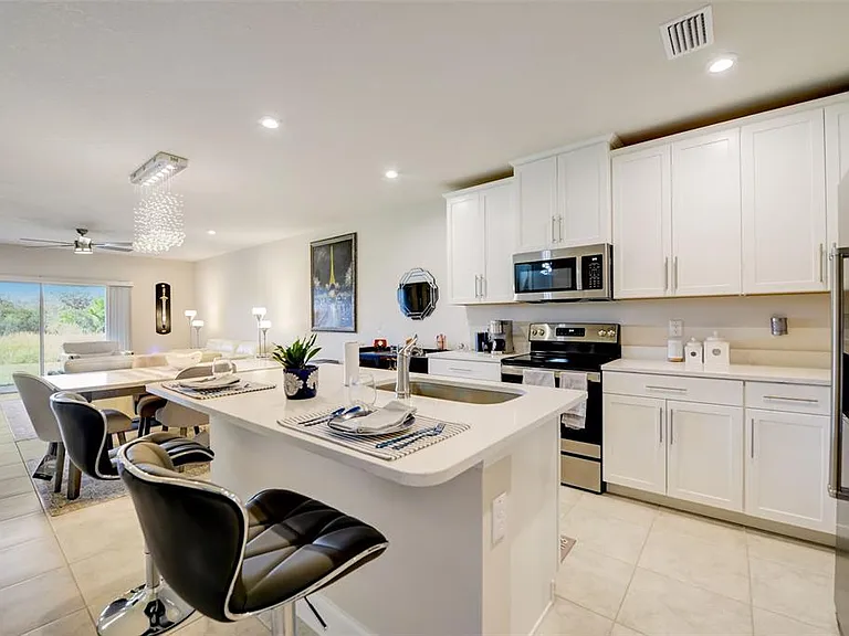 18027 Turning Leaf Cir — Photo 14